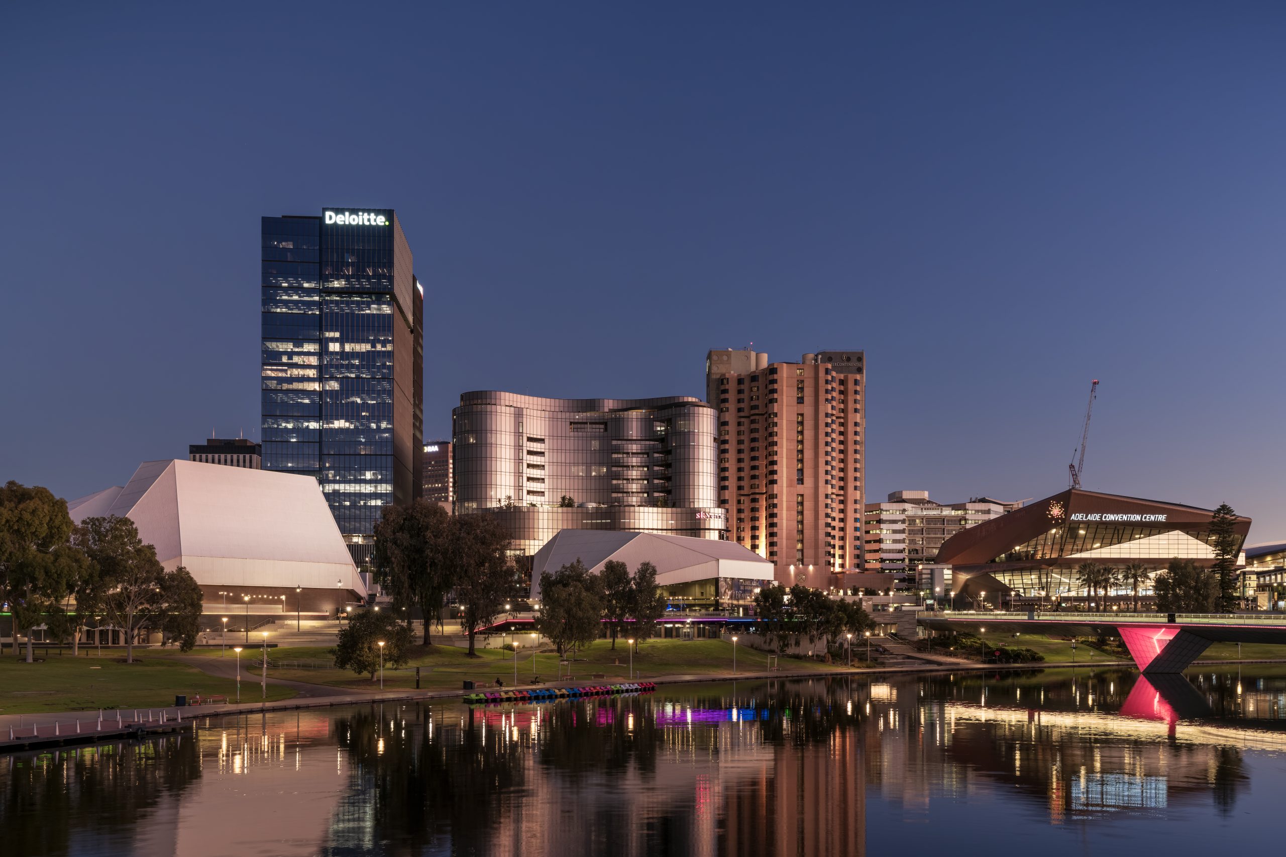 Adelaide City Skyline – landscape photography by Junrui Ye
