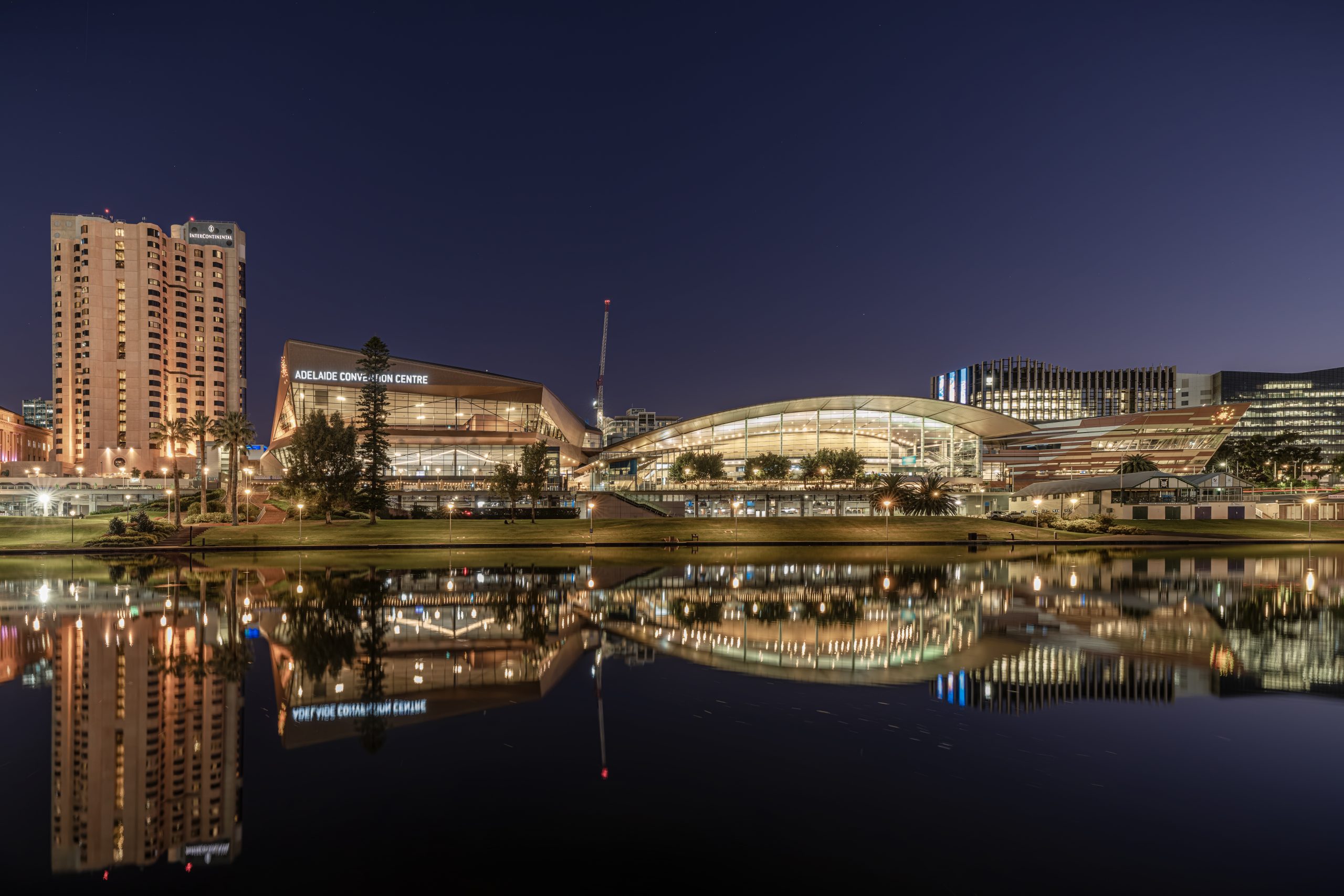 Adelaide City Skyline – landscape photography by Junrui Ye
