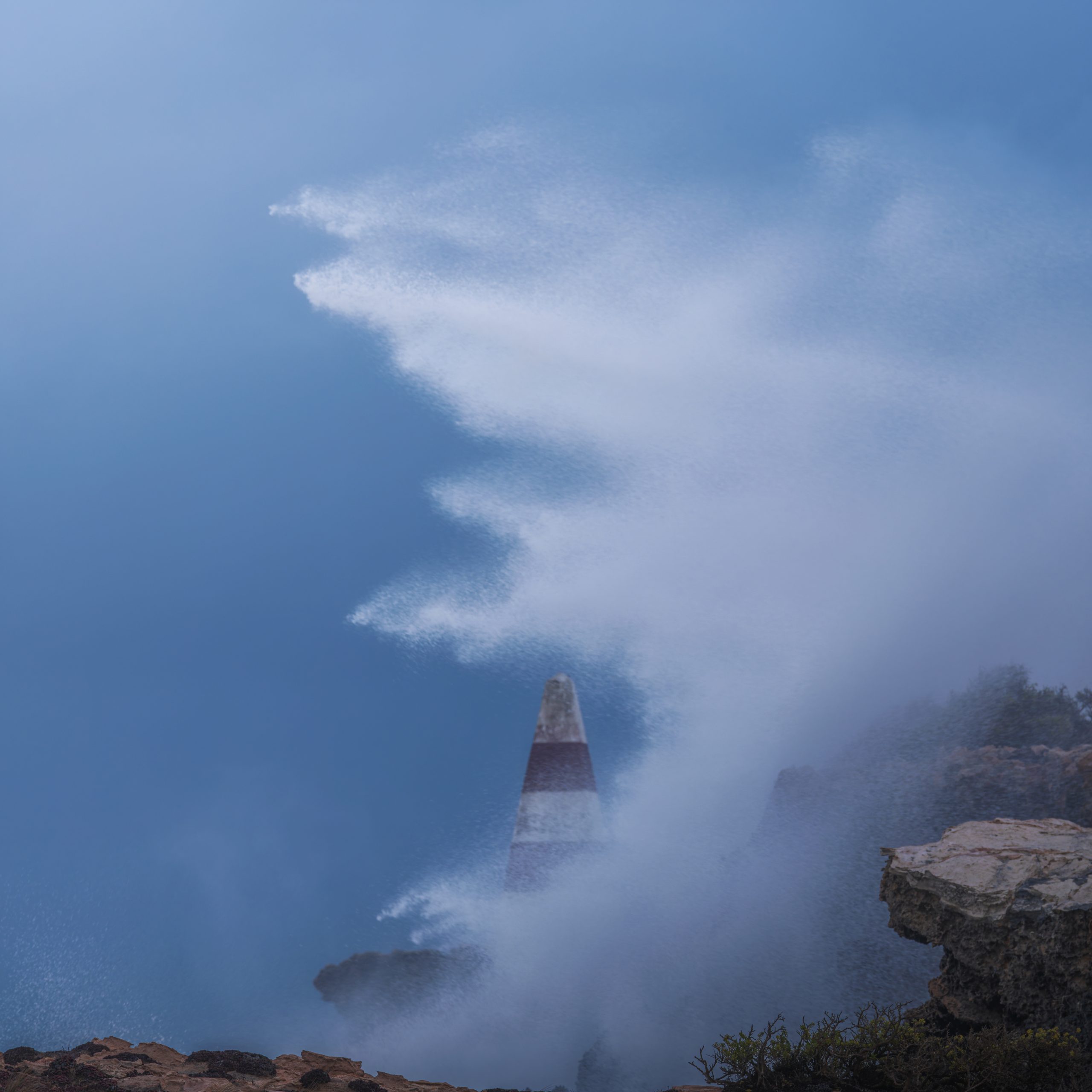 Robe Obelisk – landscape photography by Junrui Ye