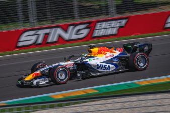 Arvid Lindblad driving Formula 1 car during Melbourne Grand Prix